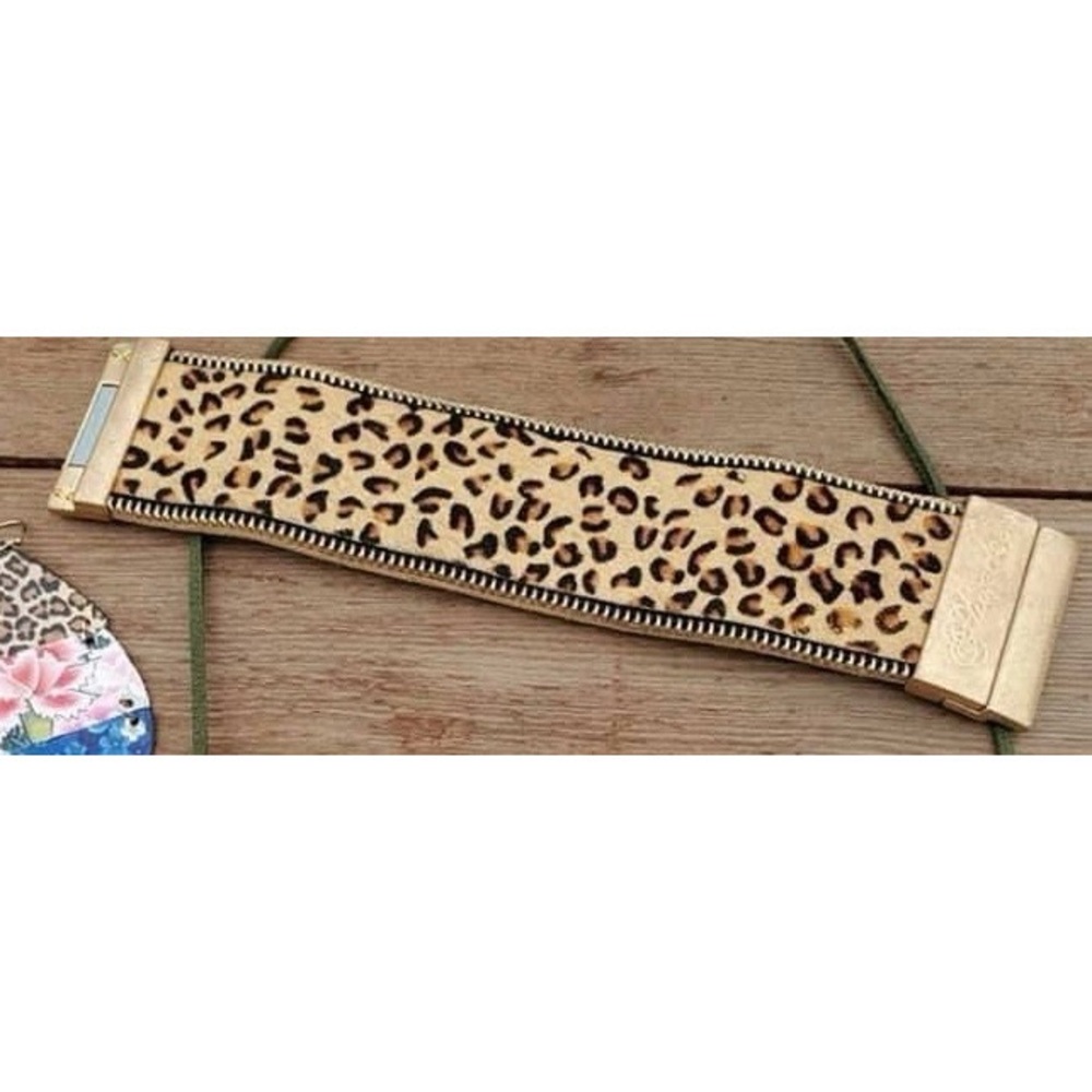 NEW Leopard Magnetic Bracelet - Picture 5 of 5